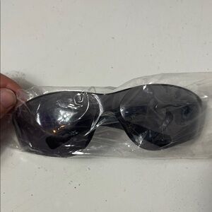 Amazon Men’s Black Plastic Thin Sunglasses Brand New